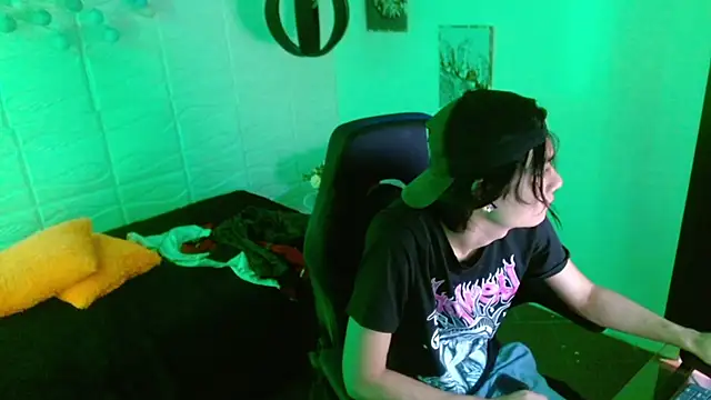 Snapshot of davoxer chatting on September 28, 2025, 5:47 am davoxer online show from September 28, 2025, 5:47 am