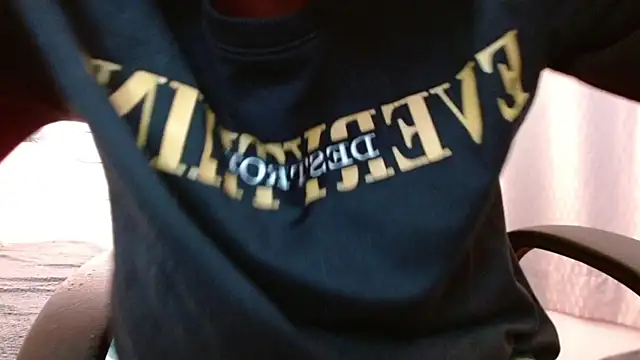 Snapshot of davoxer chatting on September 19, 2025, 3:32 am davoxer online show from September 19, 2025, 3:32 am