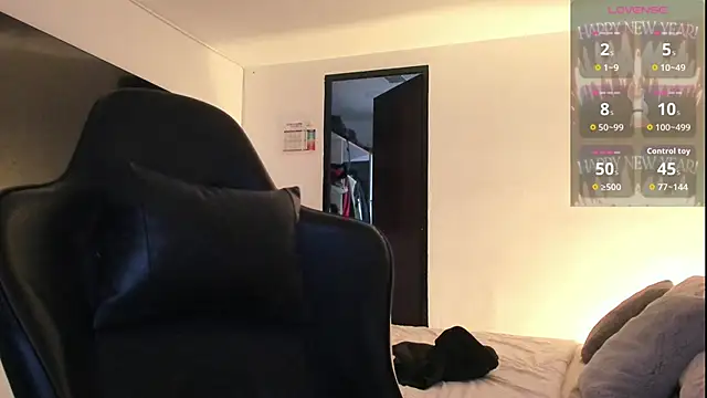 Snapshot of RJBarto chatting on February 26, 2026, 1:05 am RJBarto online show from February 26, 2026, 1:05 am