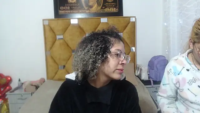 CATTALINAHOT online show from February 19, 2026, 10:23 am