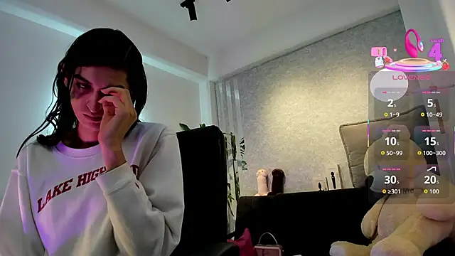 lily cash1 online show from February 18, 2026, 1:07 pm