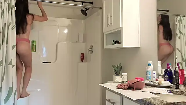 bambifarrina online show from September 19, 2025, 3:27 pm