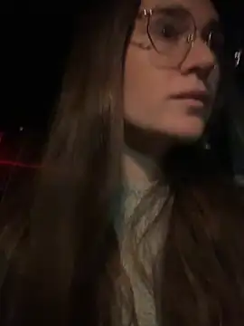 Snapshot of bambifarrina chatting on March 2, 2026, 5:19 am bambifarrina online show from March 2, 2026, 5:19 am