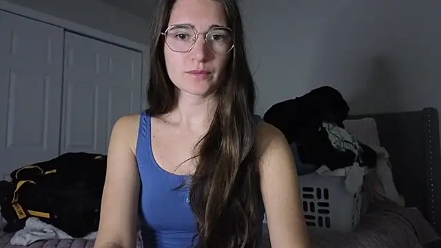 Snapshot of bambifarrina chatting on February 8, 2026, 3:15 am bambifarrina online show from February 8, 2026, 3:15 am