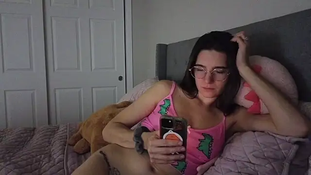 bambifarrina online show from November 15, 2025, 5:11 am