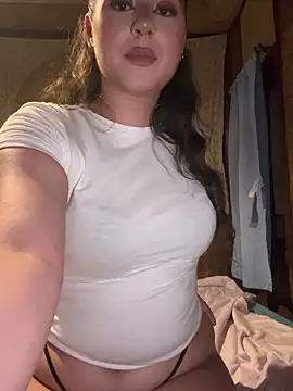 laylabliss online show from April 16, 2026, 10:45 pm