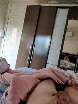 Gustavo198045 online show from February 3, 2026, 11:04 am