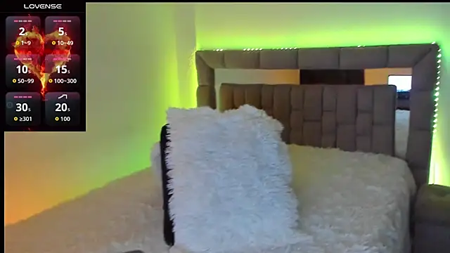 gabrielaponce11 online show from September 20, 2025, 12:48 am