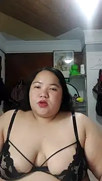 Snapshot of LianaCruzado chatting on July 30, 2026, 1:43 pm LianaCruzado online show from July 30, 2026, 1:43 pm