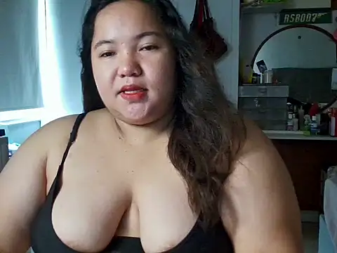 Snapshot of LianaCruzado chatting on July 8, 2026, 11:49 pm LianaCruzado online show from July 8, 2026, 11:49 pm