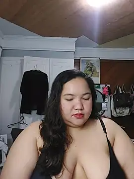 Snapshot of LianaCruzado chatting on June 23, 2026, 3:43 pm LianaCruzado online show from June 23, 2026, 3:43 pm