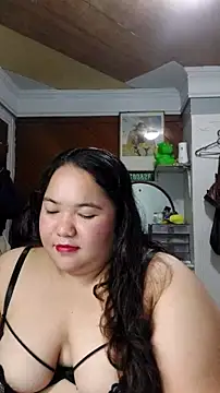 Snapshot of LianaCruzado chatting on July 28, 2026, 4:39 pm LianaCruzado online show from July 28, 2026, 4:39 pm