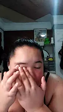 Snapshot of LianaCruzado chatting on August 3, 2026, 6:10 am LianaCruzado online show from August 3, 2026, 6:10 am
