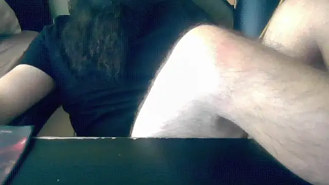 Snapshot of LondonMan1988 chatting on October 3, 2025, 11:34 am LondonMan1988 online show from October 3, 2025, 11:34 am