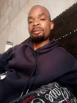 mdavazo00 online show from October 3, 2025, 9:00 am