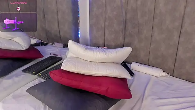 Snapshot of luna78hard chatting on February 20, 2026, 6:26 am luna78hard online show from February 20, 2026, 6:26 am