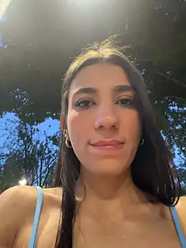-juicy  online show from June 11, 2026, 11:24 pm