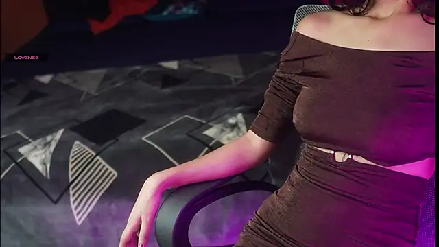 Snapshot of NidhiChandra chatting on September 10, 2025, 11:42 am NidhiChandra online show from September 10, 2025, 11:42 am