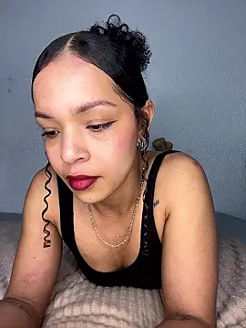 Yasmin777  online show from January 12, 2026, 11:53 pm