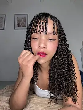 Yasmin777  online show from April 11, 2026, 10:57 pm