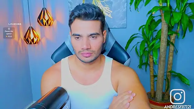 AndresR3 online show from September 15, 2025, 12:11 am