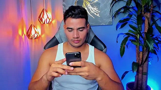 AndresR3 online show from November 16, 2025, 11:52 pm