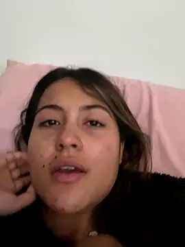 Ana  Pink online show from November 29, 2025, 9:48 pm