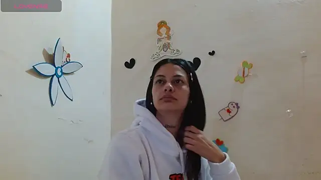 Akasha001 online show from October 21, 2025, 10:47 am