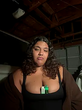 1n0nlythroat online show from November 28, 2025, 8:58 am