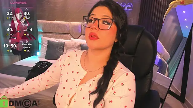Snapshot of Dulcerose_01 chatting on April 20, 2026, 3:20 am Dulcerose 01 online show from April 20, 2026, 3:20 am