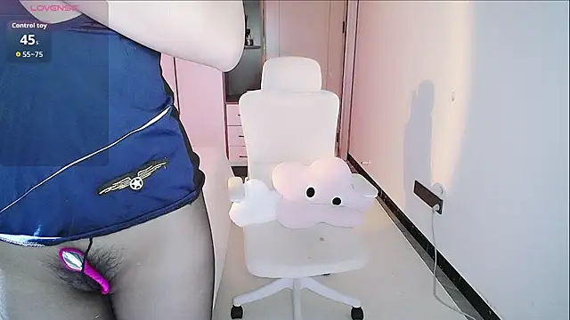 Snapshot of Olivia520 chatting on November 4, 2025, 5:22 am Olivia520 online show from November 4, 2025, 5:22 am