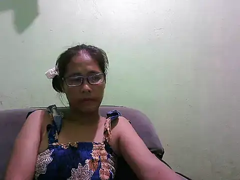 Snapshot of HotLadyPinay32 chatting on May 8, 2026, 7:56 am HotLadyPinay32 online show from May 8, 2026, 7:56 am