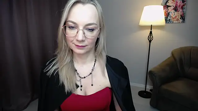 Ava Elior online show from December 4, 2025, 10:14 am