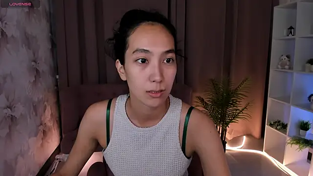 Snapshot of FlirtyAura chatting on July 17, 2026, 3:37 am FlirtyAura online show from July 17, 2026, 3:37 am