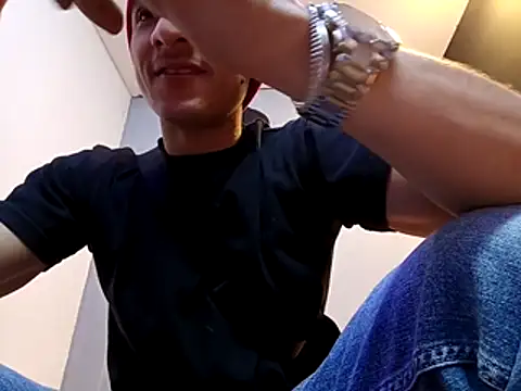 jhonny thes28 online show from October 28, 2025, 4:50 pm