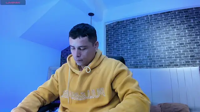 connorsmiith online show from February 18, 2026, 11:06 am