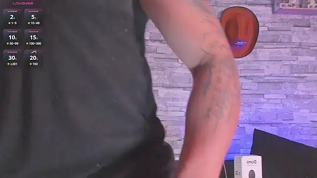 connorsmiith online show from November 16, 2025, 1:10 am