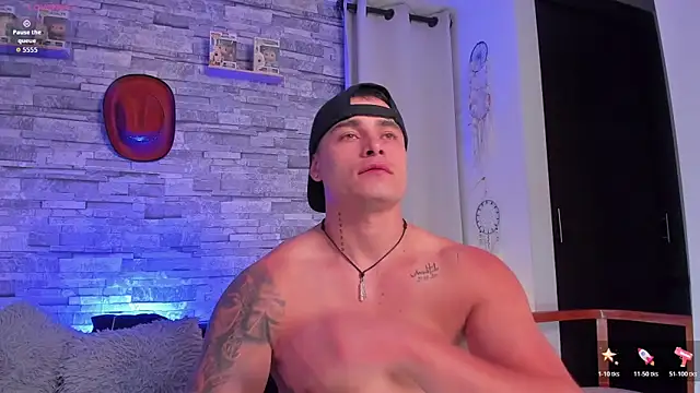 connorsmiith online show from October 28, 2025, 1:28 am