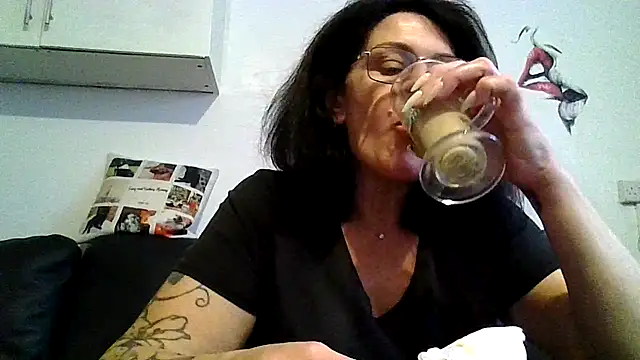 Snapshot of RubyyRosee chatting on June 3, 2026, 1:34 pm RubyyRosee online show from June 3, 2026, 1:34 pm