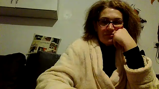 RubyyRosee online show from November 22, 2025, 6:56 am