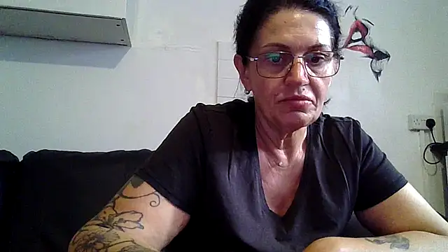 RubyyRosee online show from July 9, 2026, 6:03 am