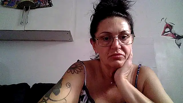 RubyyRosee online show from July 1, 2026, 5:41 am