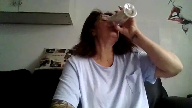 Snapshot of RubyyRosee chatting on May 7, 2026, 7:34 am RubyyRosee online show from May 7, 2026, 7:34 am