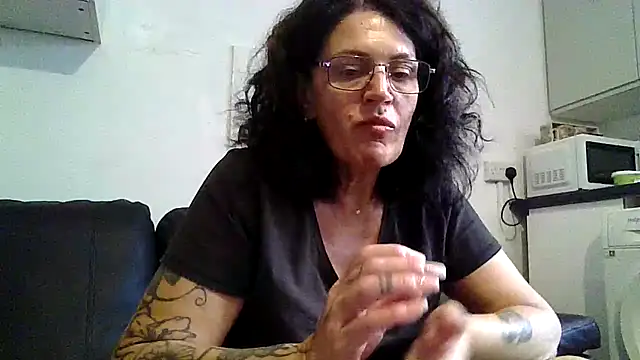 RubyyRosee online show from July 10, 2026, 6:02 am