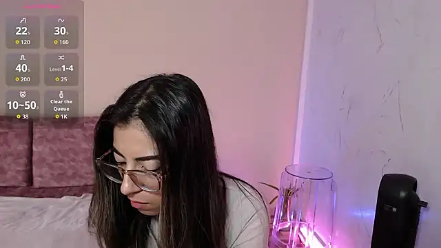 Susanahendrix online show from February 3, 2026, 3:39 pm