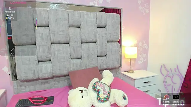 Snapshot of KatySweetas chatting on October 25, 2025, 1:56 pm KatySweetas online show from October 25, 2025, 1:56 pm