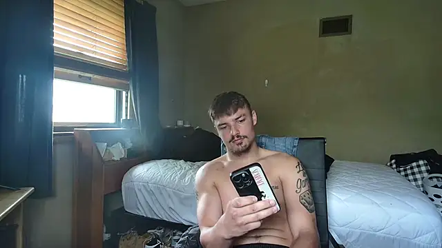 derekmontana2 online show from July 10, 2026, 6:41 pm