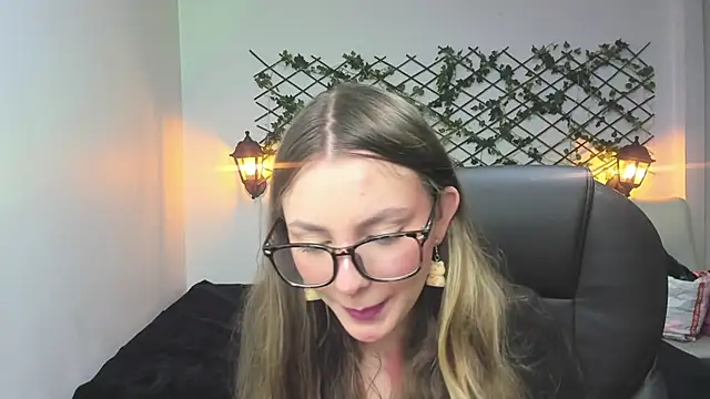 velvet  moon online show from March 27, 2026, 12:41 am