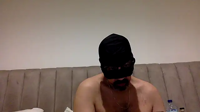 Snapshot of CaiBull chatting on July 11, 2026, 7:36 pm CaiBull online show from July 11, 2026, 7:36 pm