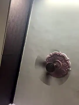 Shaikh 726910 online show from November 14, 2025, 1:37 pm